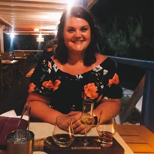 Meet your Posher, Nicole